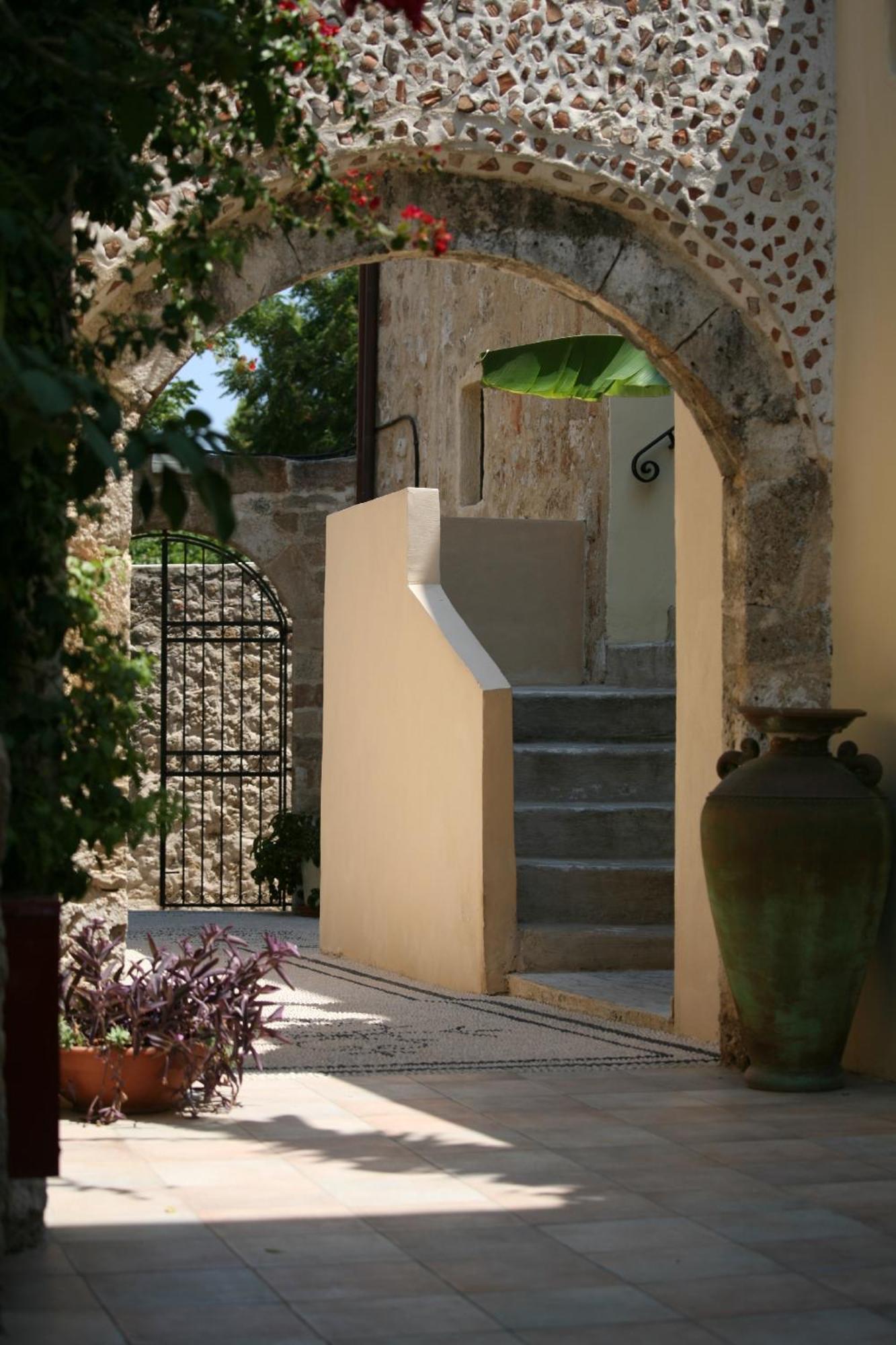 Spirit Of The Knights Boutique Hotel Rhodes City Exterior foto